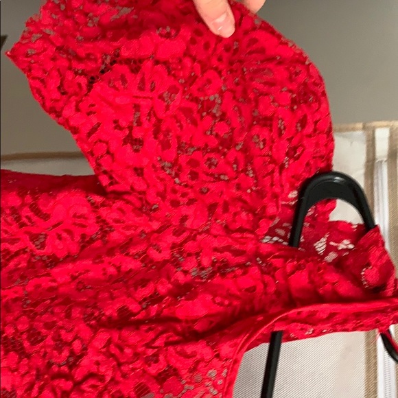 Top - Picture 2 of 3